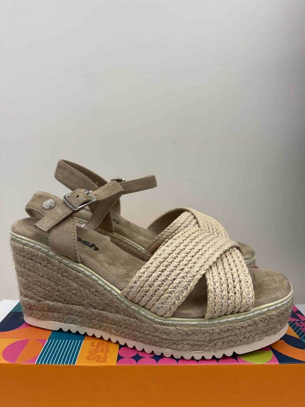 NEW XTI women's casual sandals in beige